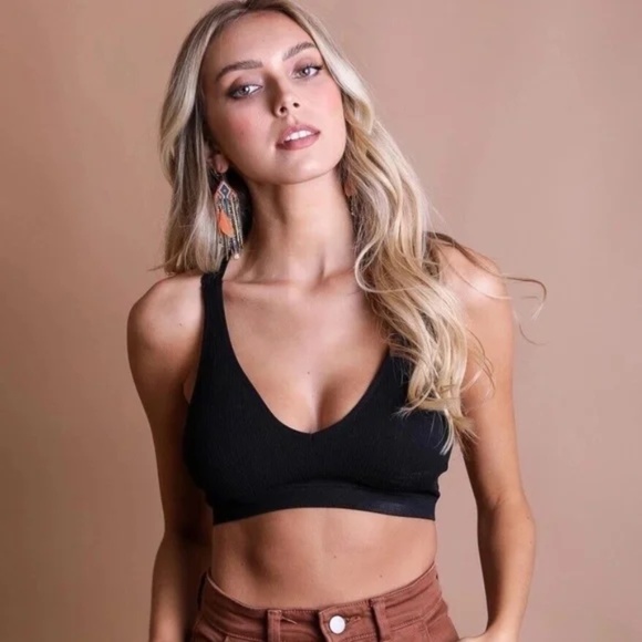 Black Seamless Front Lace Racerback Bralette W/ Removable Padding Bra - Picture 2 of 3